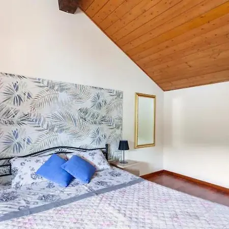 Rifugio Sul Di Lugano A Porto Ceresio